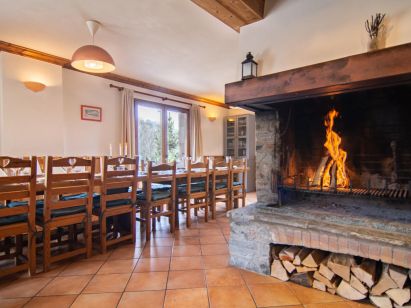 Ferienhaus Le Chazalet Sauna, Außenwhirlpool und Catering inklusive-2