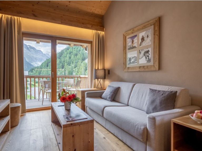 Ferienwohnung Swisspeak Resort Zinal mit Balkon