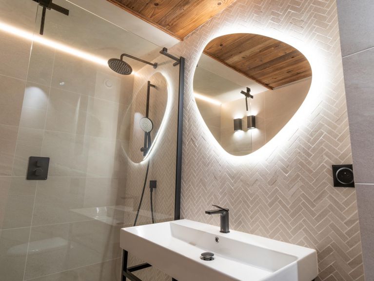 Ferienhaus De Vallandry La Charrue mit eigenem Wellnessbereich